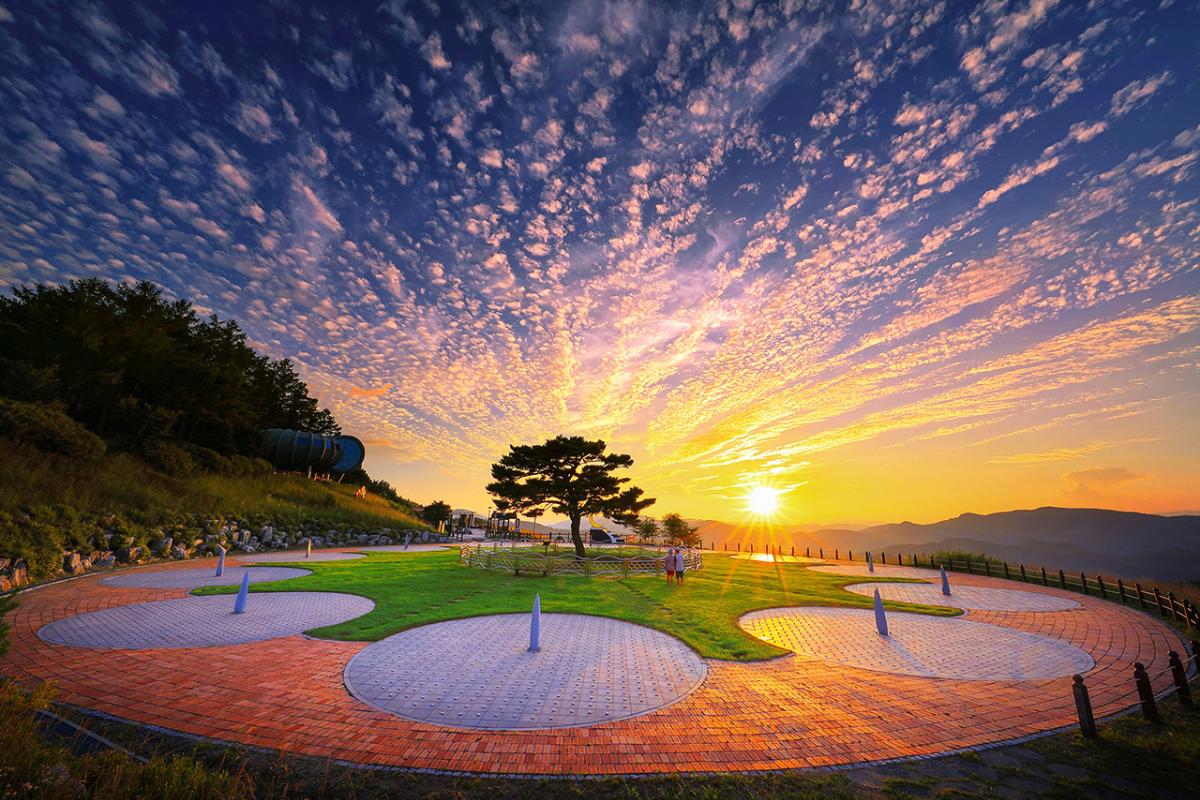 Sunset in Time Capsule Park