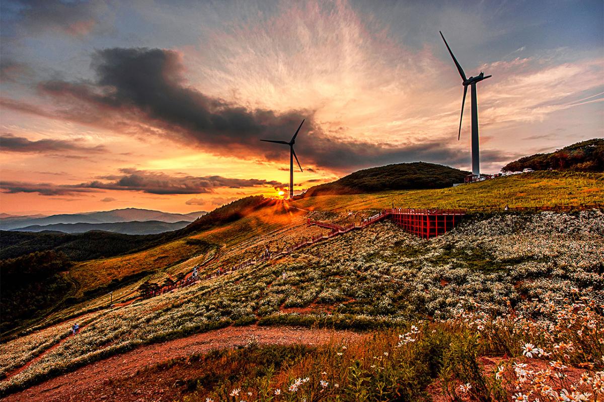 the sunset of Mt. Cheongok